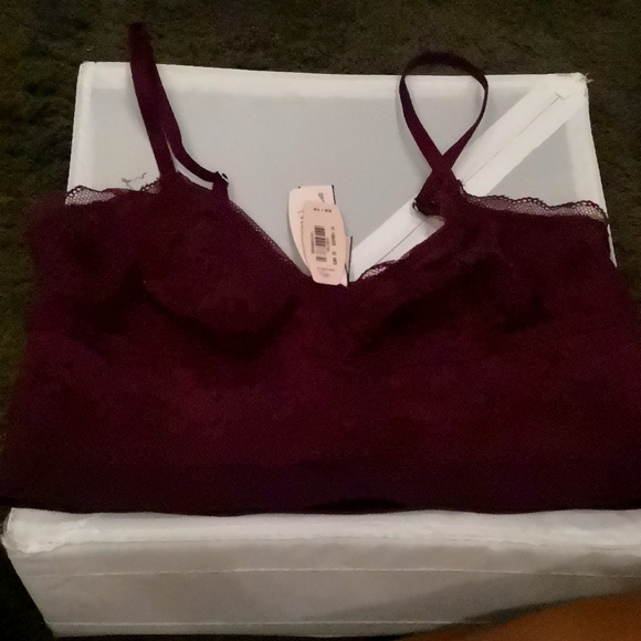 VS unlined bra in XS - Picture 1 of 2
